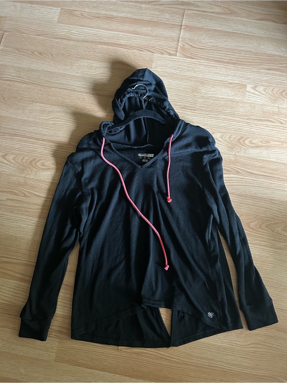 NEW Forever 21 Black Hooded Pullover Long Sleeve Medium